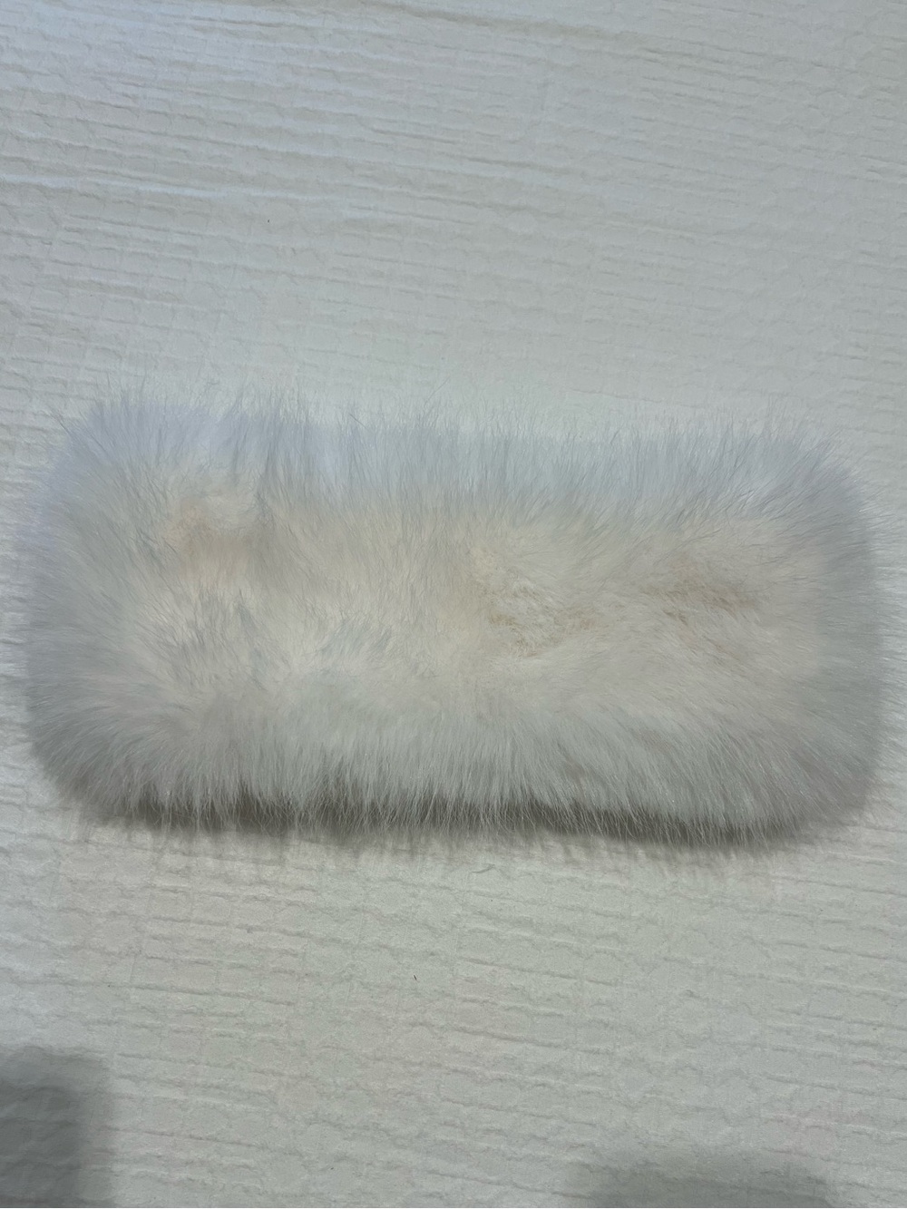 Elegant White Faux Fur Headband - Picture 2 of 3